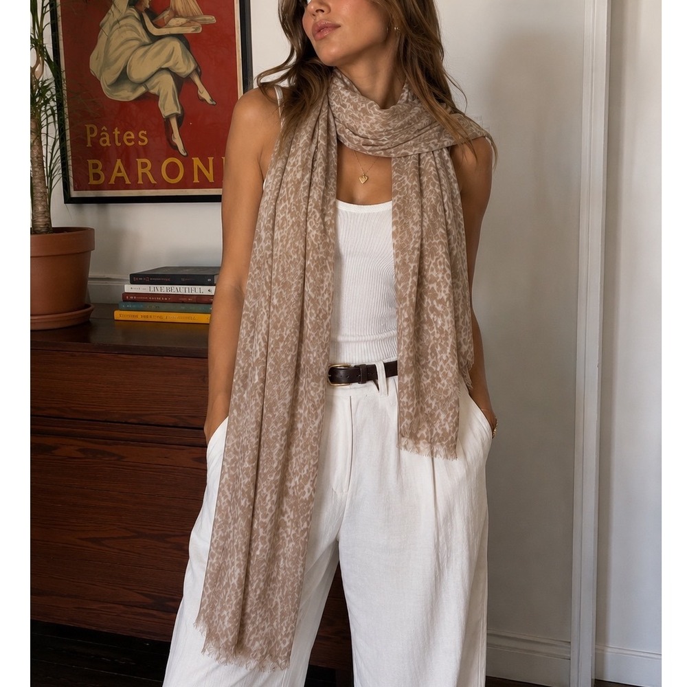 Michael Kors Scarf Womens One Size Tan Cream‎ Abstract Animal Print Fringe Wrap